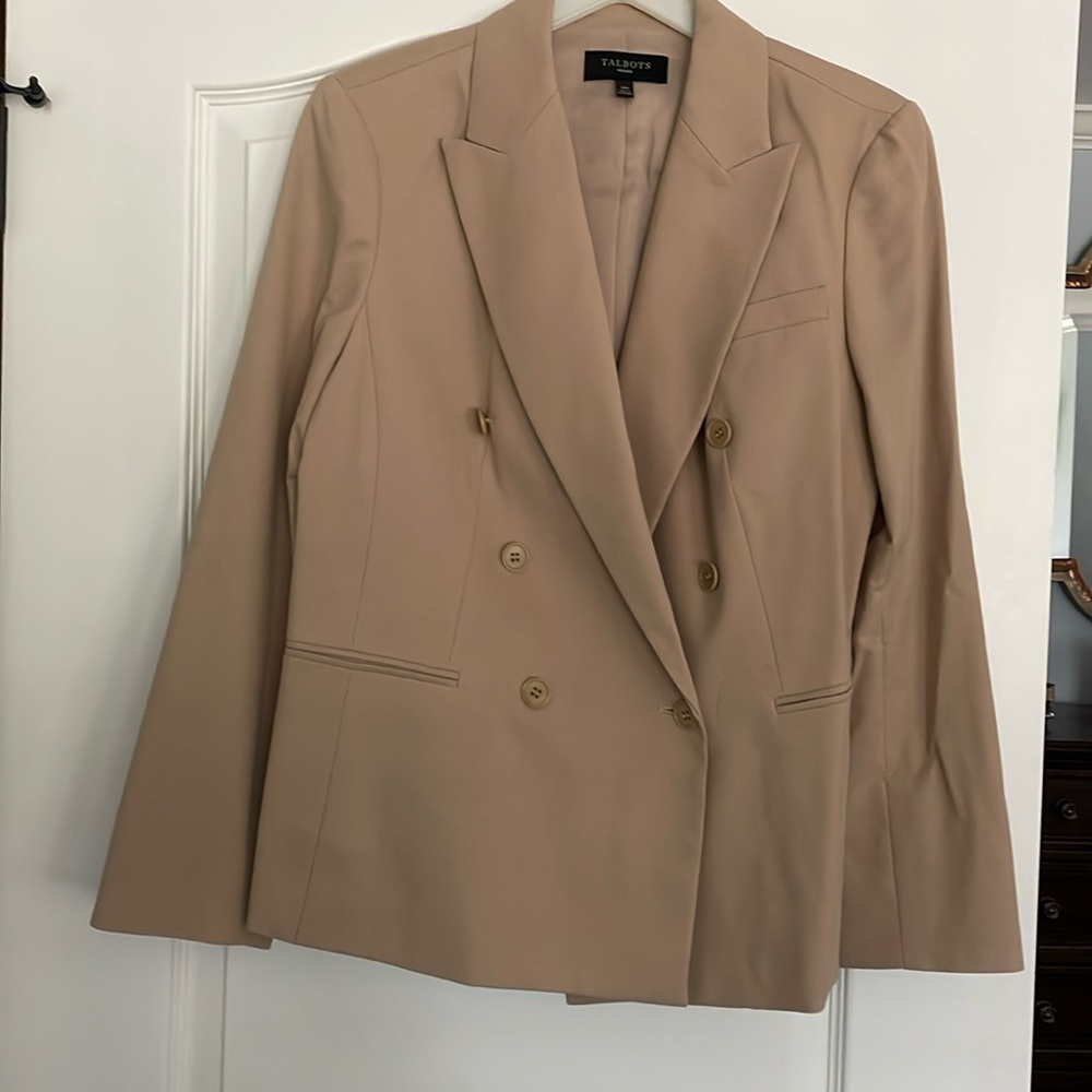 Tan new 100% polyester blazer lined
